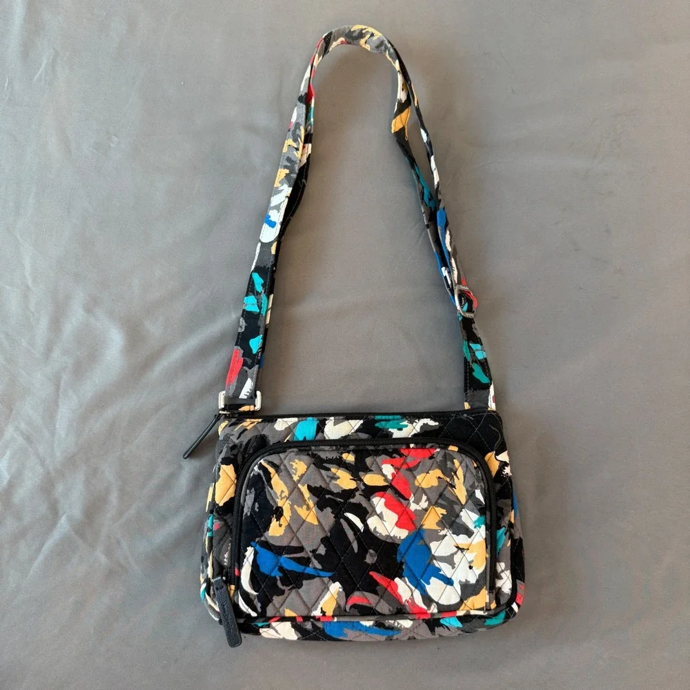 Vera Bradley Painted Feathers Quilted Cotton Crossbody Bag Organizer‎ Wallet